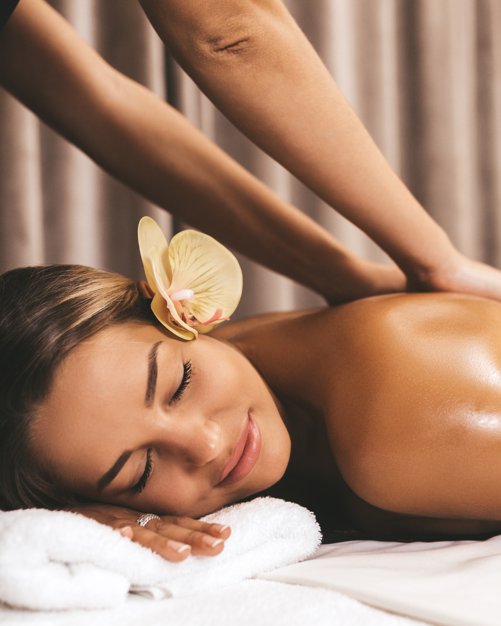 Heavenly Spa Massage Oil, non-staining